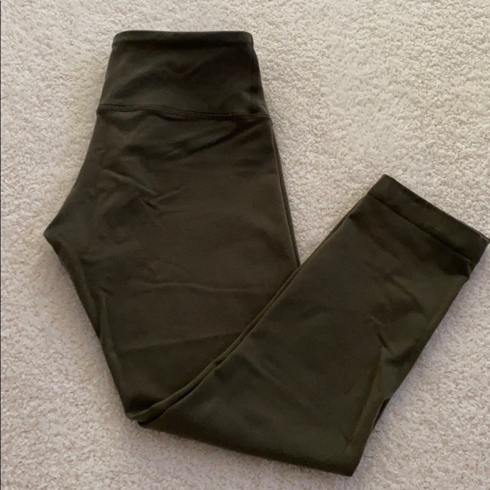 Lululemon Wunder Under olive crop size 2
